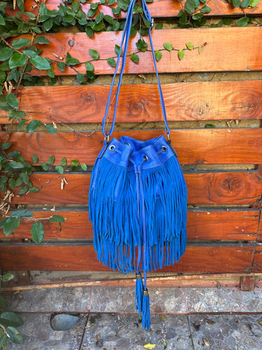 Cartera flecos azul