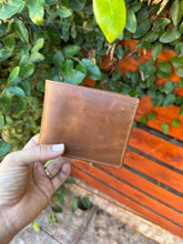 Cargar imagen en el visor de la galería, Billetera rústica café