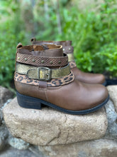 Cargar imagen en el visor de la galería, Botín correa hebilla