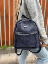 Cargar imagen en el visor de la galería, Mochila Jazmín azul