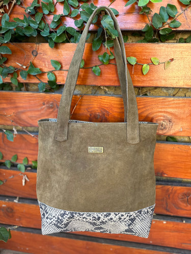 Cartera Alma café con estampa
