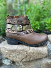 Cargar imagen en el visor de la galería, Botín correa hebilla