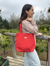 Cargar imagen en el visor de la galería, Cartera Alma roja folia