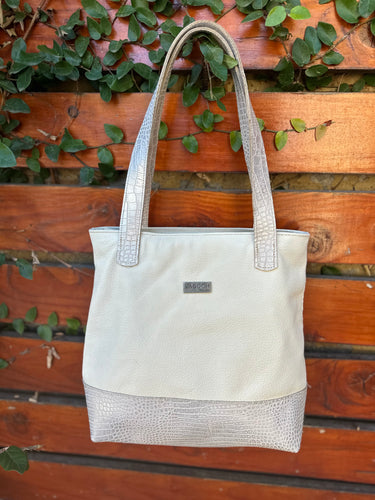 Cartera Alma blanca plata
