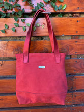 Cargar imagen en el visor de la galería, Cartera Alma roja folia
