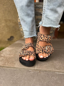 Sandalia Vinka animal print