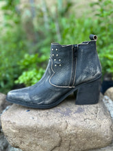 Cargar imagen en el visor de la galería, Botín negro gris